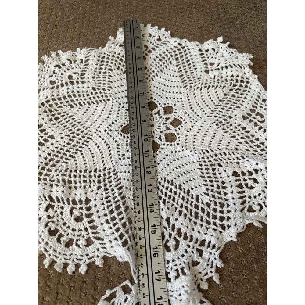 Vintage White Hand Crochet Lace Doily Set 2 Piece Round Floral Starburst 21